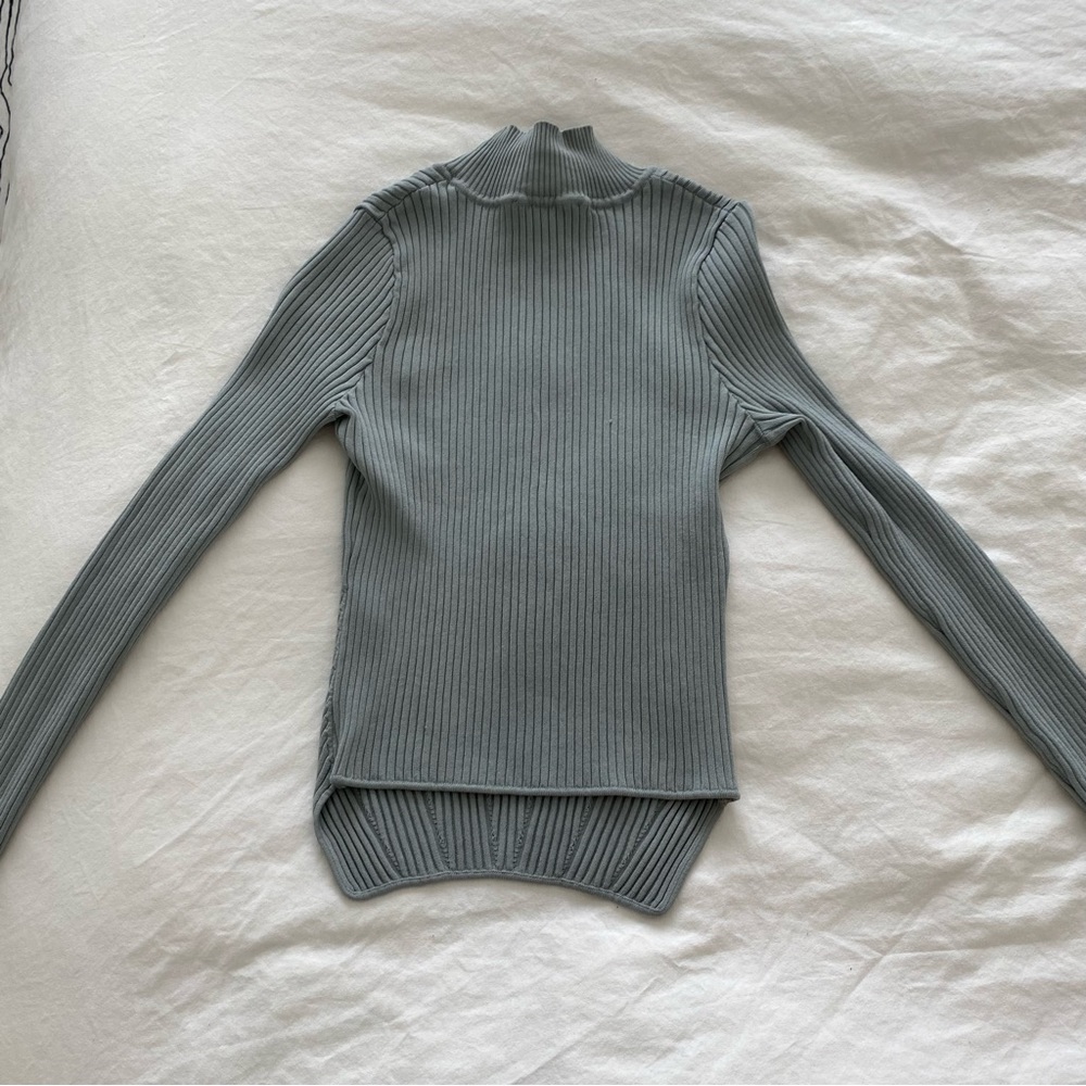 Zara Ribbed Sweater - Picture 2 of 3